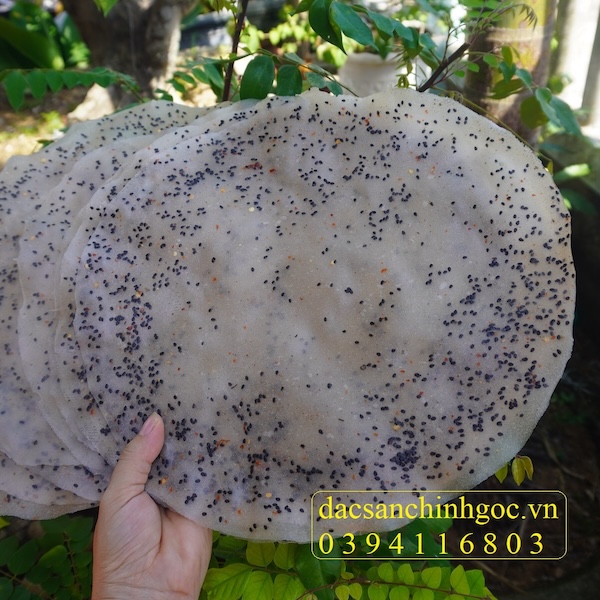 bánh tráng nướng gạo mè đen