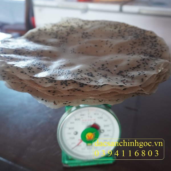 bánh tráng nướng gạo mè đen