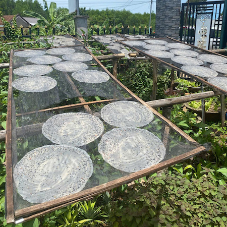 bánh tráng nướng phơi khô